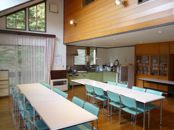 大人数で貸切れる軽井沢貸別荘|キッチン